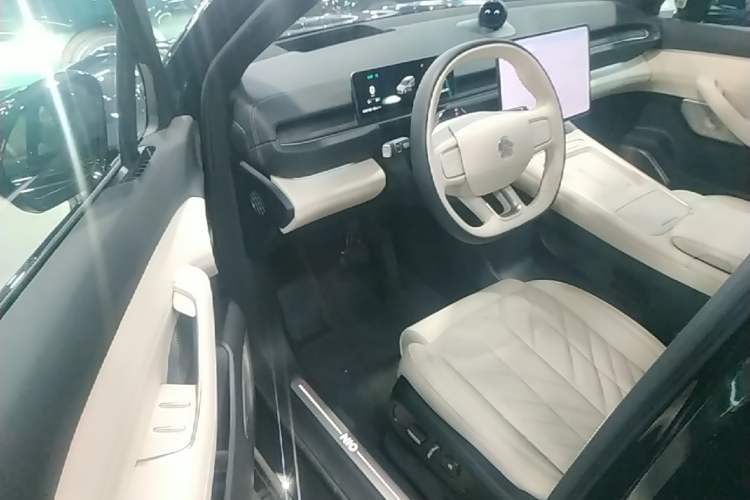 Used Nio ES6 2025 75 kWh Driver Seat