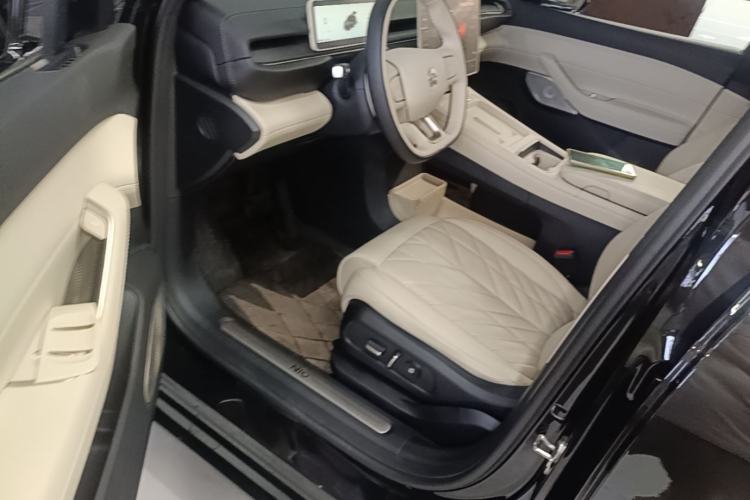 Used Nio ES6 2025 75 kWh Driver Seat
