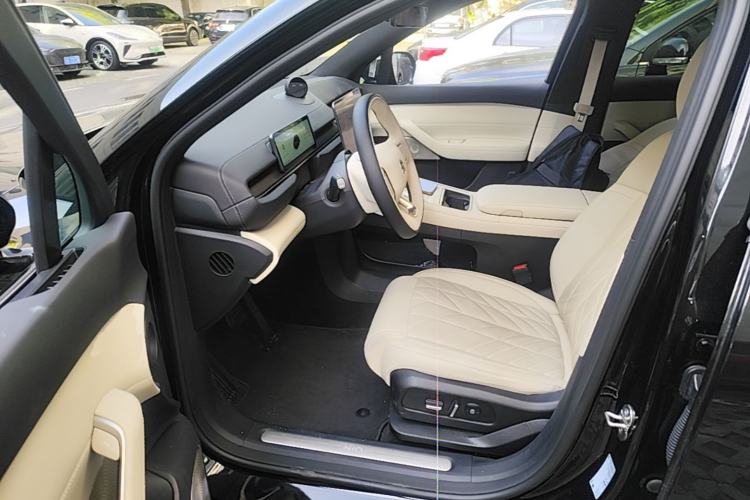 Used Nio ES6 2025 75 kWh Driver Seat