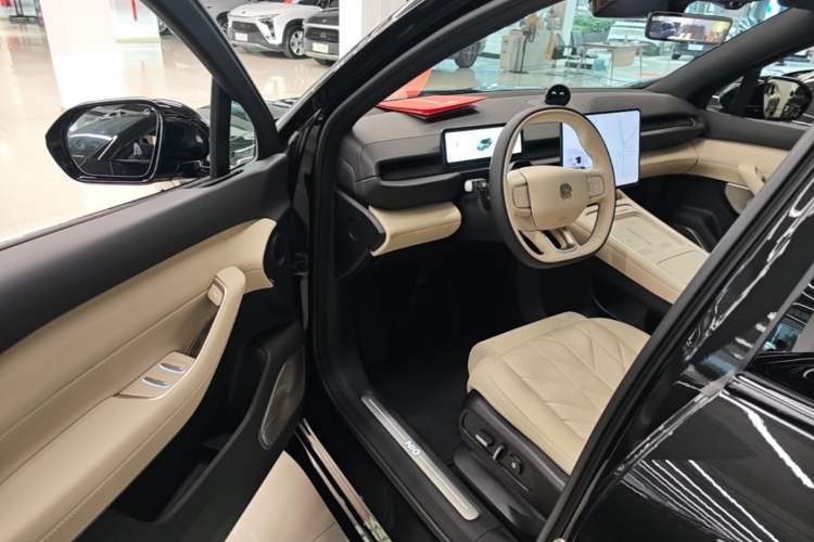 Used Nio ES6 2025 75 kWh Driver Seat