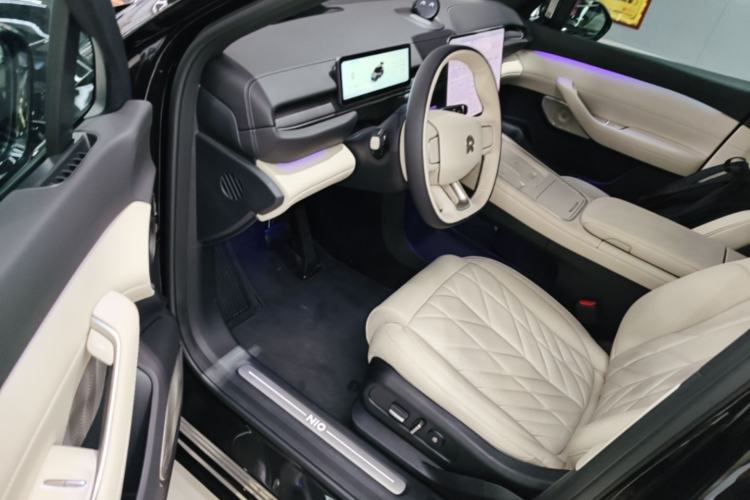 Used Nio ES6 2025 75 kWh Driver Seat