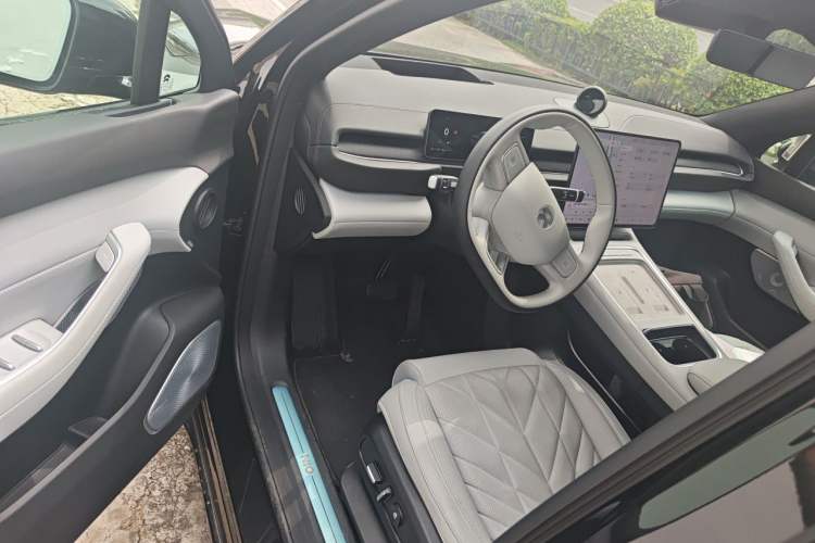 Used Nio ES6 2025 75 kWh Driver Seat