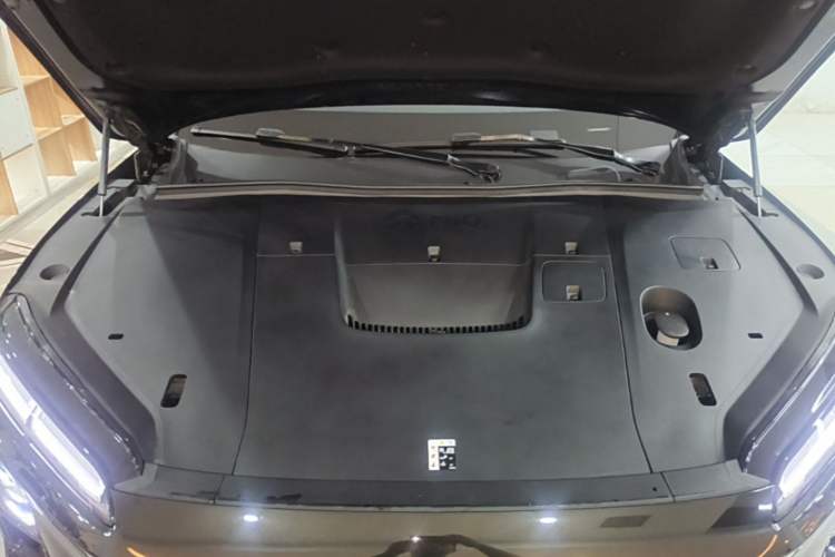 Used Nio ES6 2025 75 kWh Engine Bay