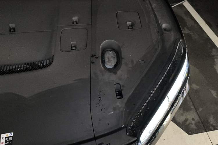 Used Nio ES6 2025 75 kWh Engine Bay Left