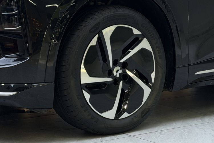 Used Nio ES6 2025 75 kWh Exterior 1