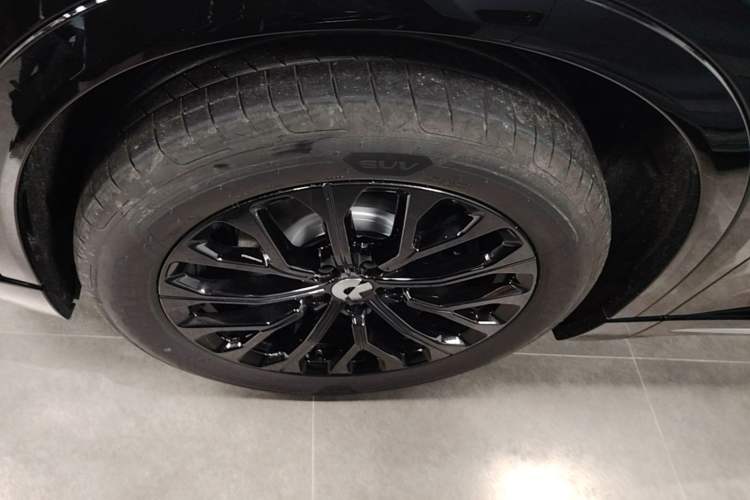 Used Nio ES6 2025 75 kWh Exterior 1