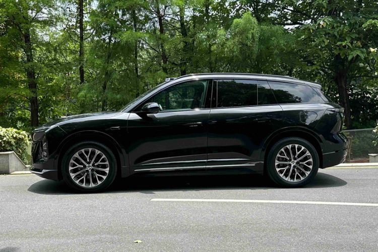 Used Nio ES6 2025 75 kWh Exterior 1
