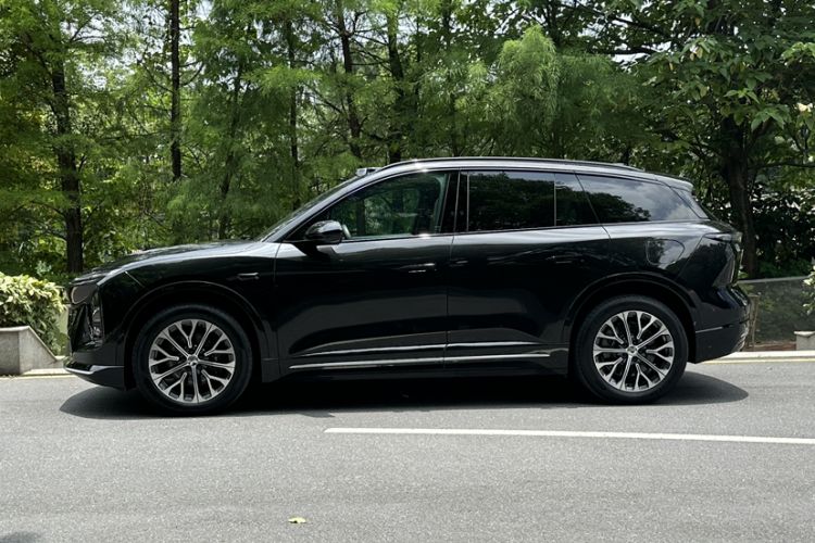 Used Nio ES6 2025 75 kWh Exterior 2