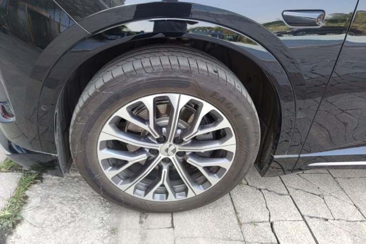 Used Nio ES6 2025 75 kWh Exterior 4