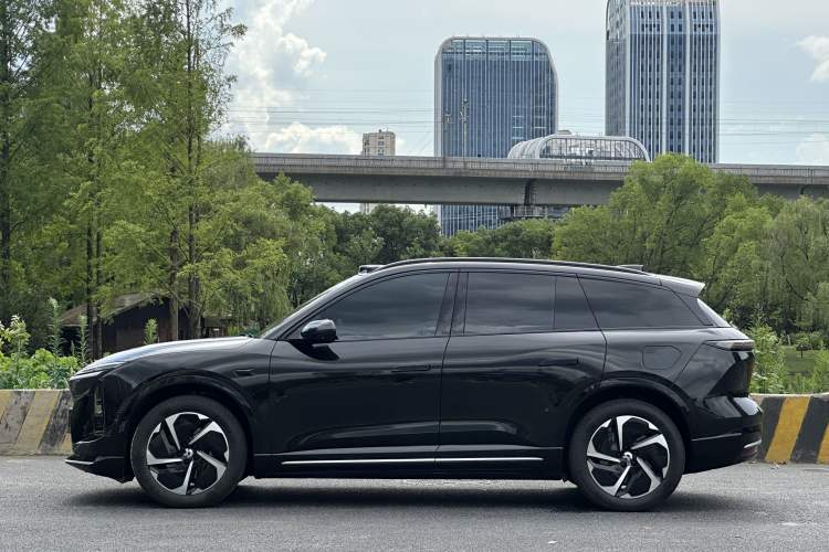 Used Nio ES6 2025 75 kWh Exterior 4