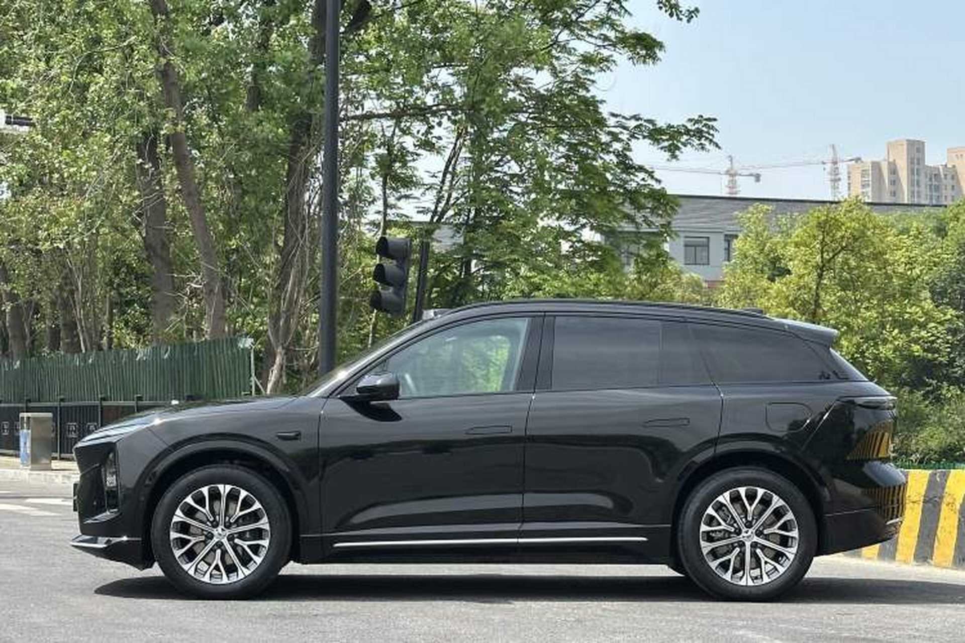 Used Nio ES6 2025 75 kWh Exterior 4