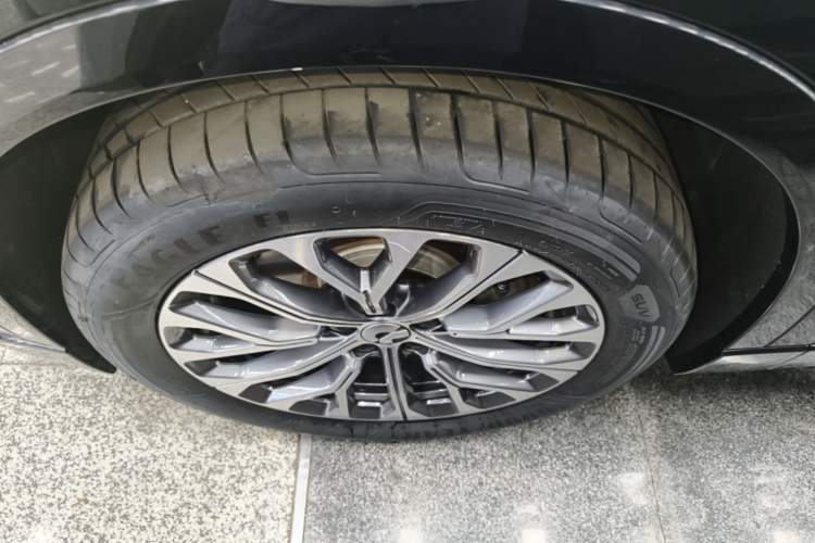 Used Nio ES6 2025 75 kWh Exterior 4