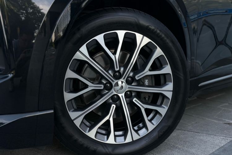 Used Nio ES6 2025 75 kWh Exterior 4