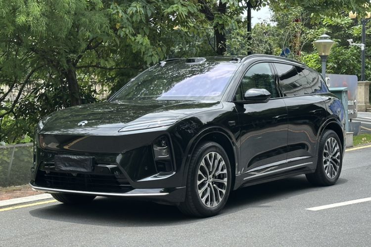 Used Nio ES6 2025 75 kWh Exterior 4