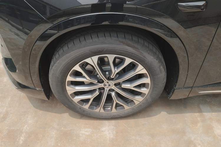 Used Nio ES6 2025 75 kWh Exterior 4