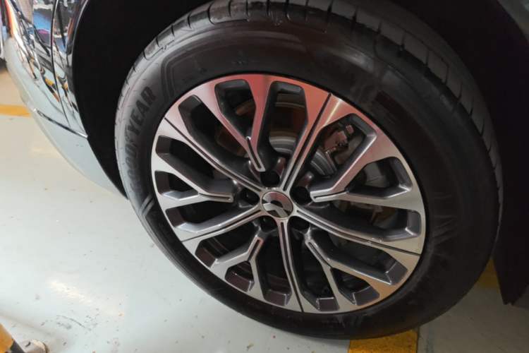 Used Nio ES6 2025 75 kWh Exterior 5
