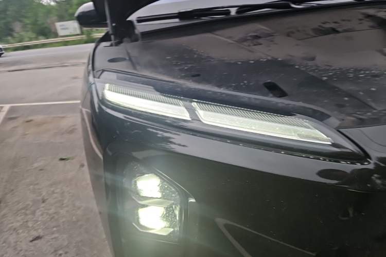 Used Nio ES6 2025 75 kWh Exterior 6