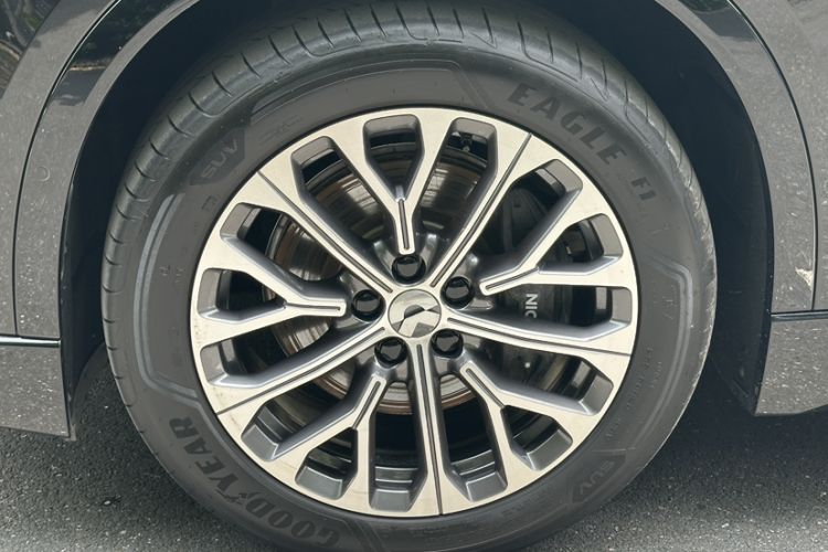 Used Nio ES6 2025 75 kWh Exterior 8