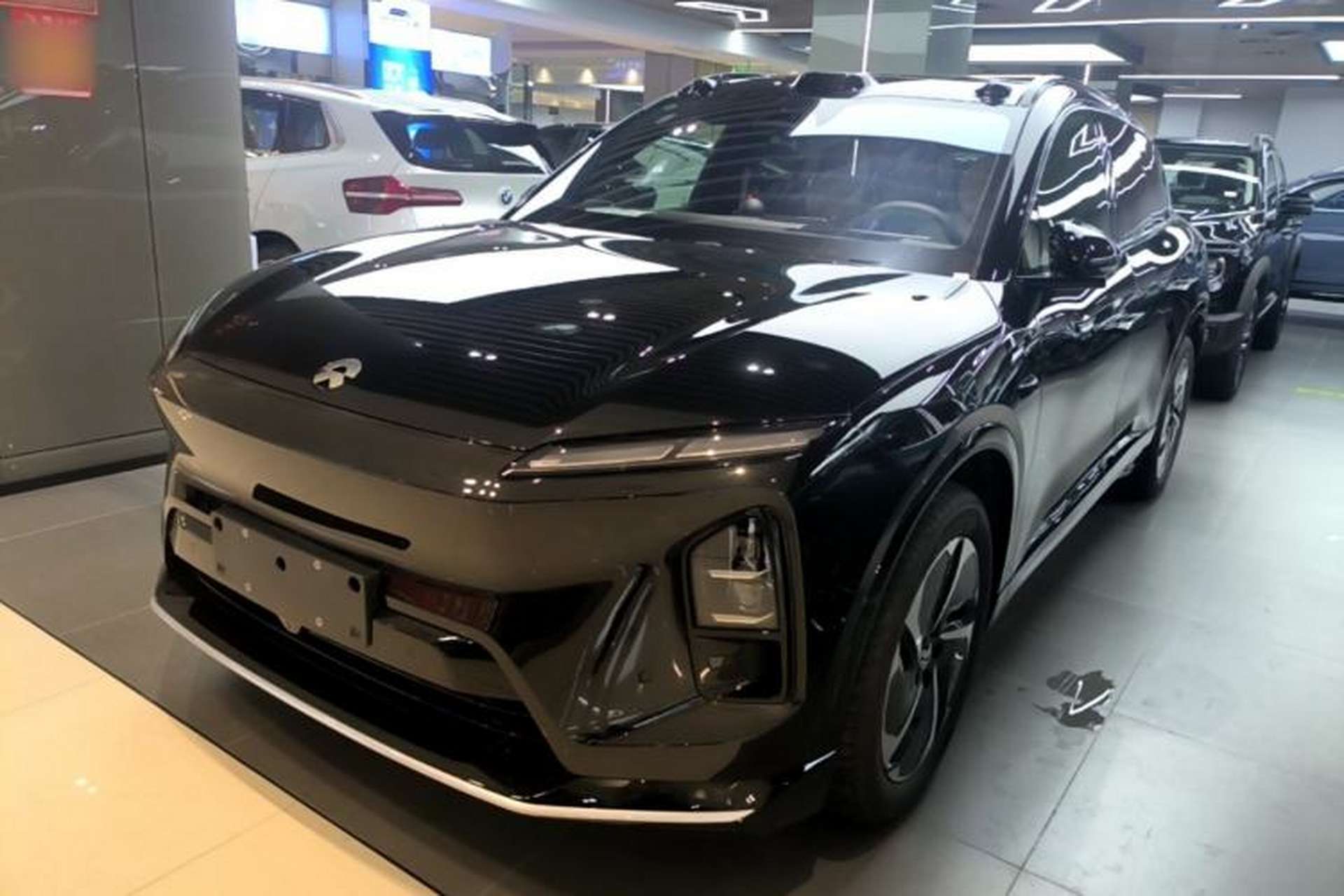Used Nio ES6 2025 75 kWh Front Left 45 Deg