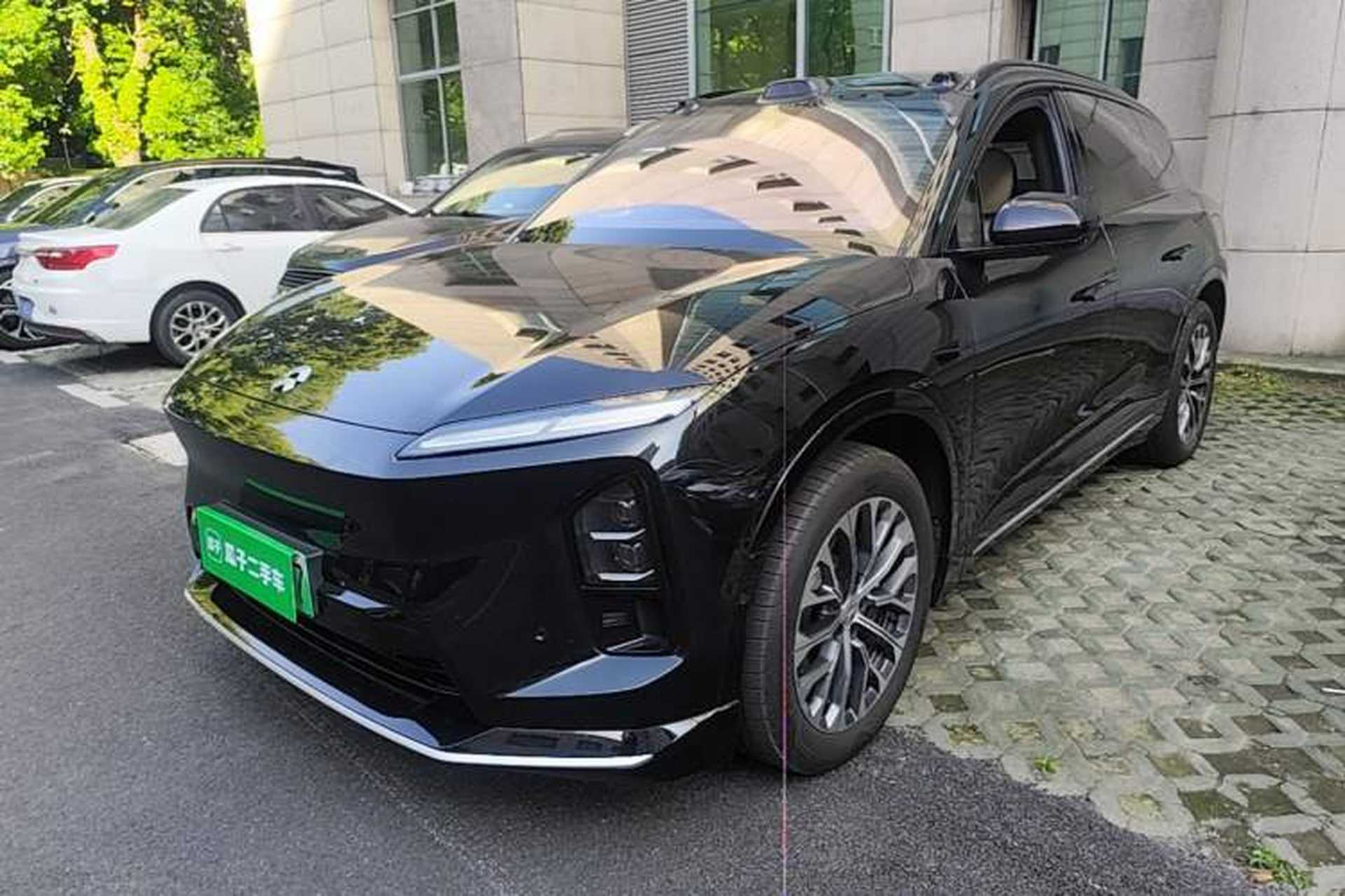 Used Nio ES6 2025 75 kWh Front Left 45 Deg