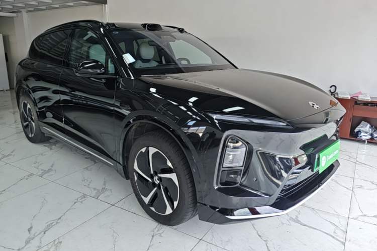 Used Nio ES6 2025 75 kWh Front Right 45 Deg