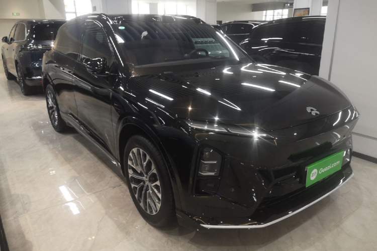 Used Nio ES6 2025 75 kWh Front Right 45 Deg