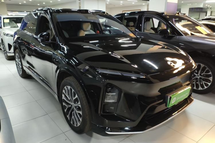 Used Nio ES6 2025 75 kWh Front Right 45 Deg