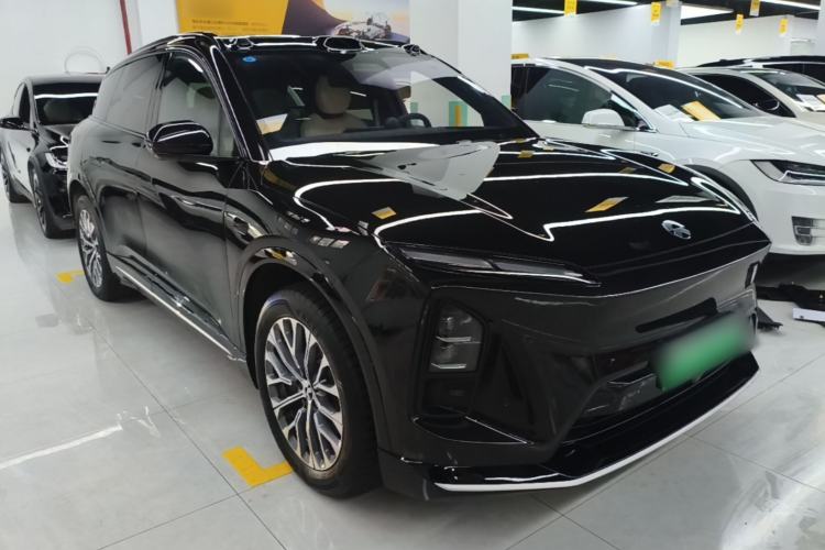 Used Nio ES6 2025 75 kWh Front Right 45 Deg