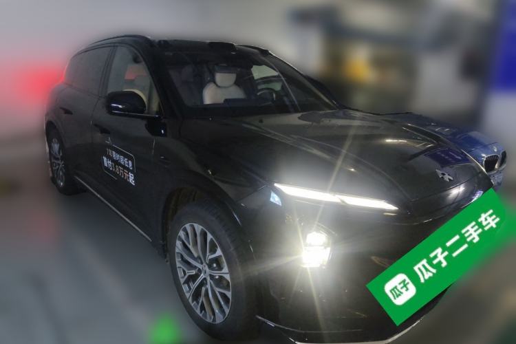 Used Nio ES6 2025 75 kWh Front Right 45 Deg