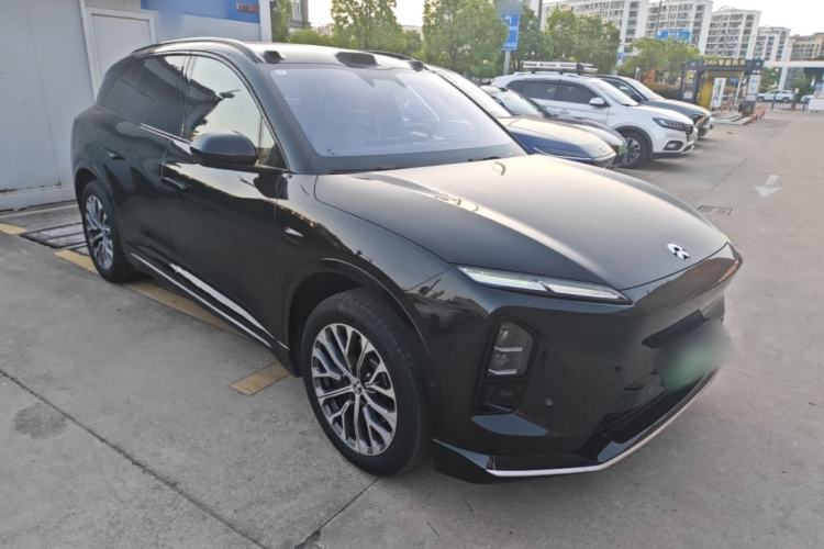 Used Nio ES6 2025 75 kWh Front Right 45 Deg