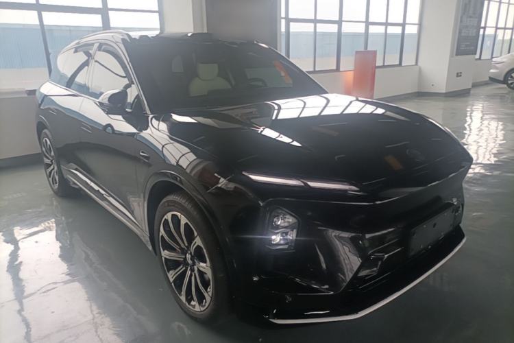 Used Nio ES6 2025 75 kWh Front Right 45 Deg