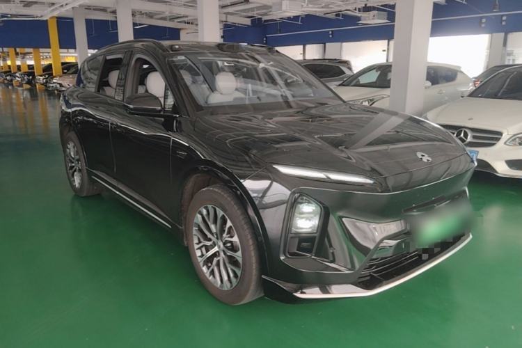 Used Nio ES6 2025 75 kWh Front Right 45 Deg