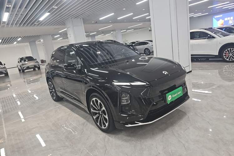 Used Nio ES6 2025 75 kWh Front Right 45 Deg