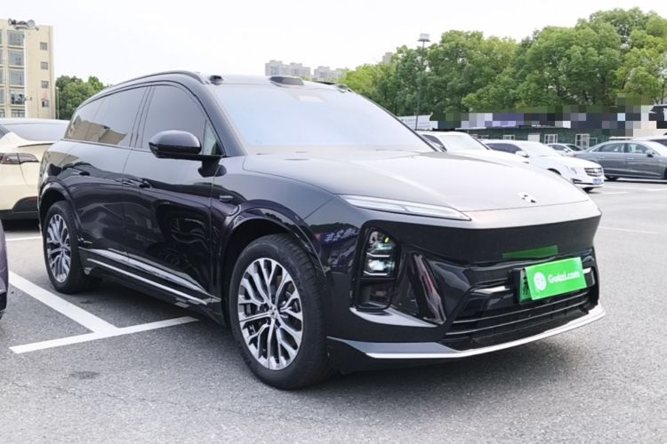 Used Nio ES6 2025 75 kWh Front Right 45 Deg