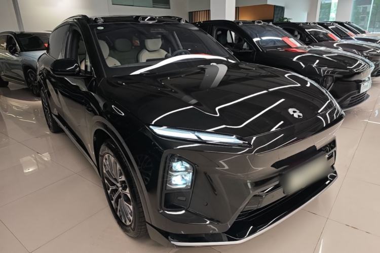 Used Nio ES6 2025 75 kWh Front Right 45 Deg