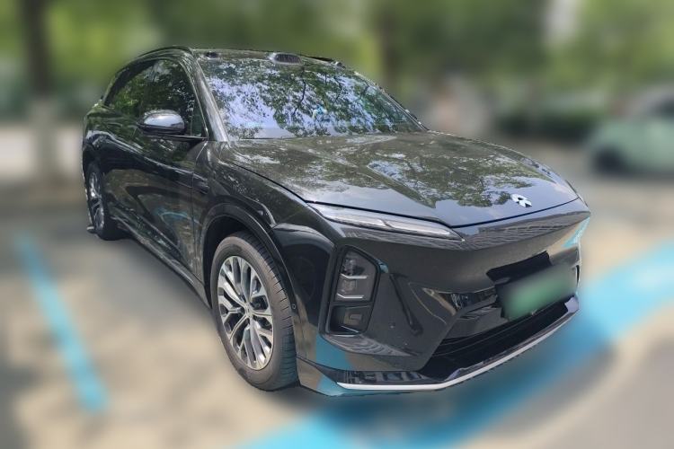 Used Nio ES6 2025 75 kWh Front Right 45 Deg