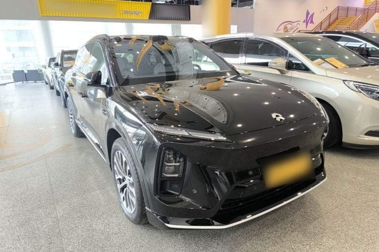 Used Nio ES6 2025 75 kWh Front Right 45 Deg
