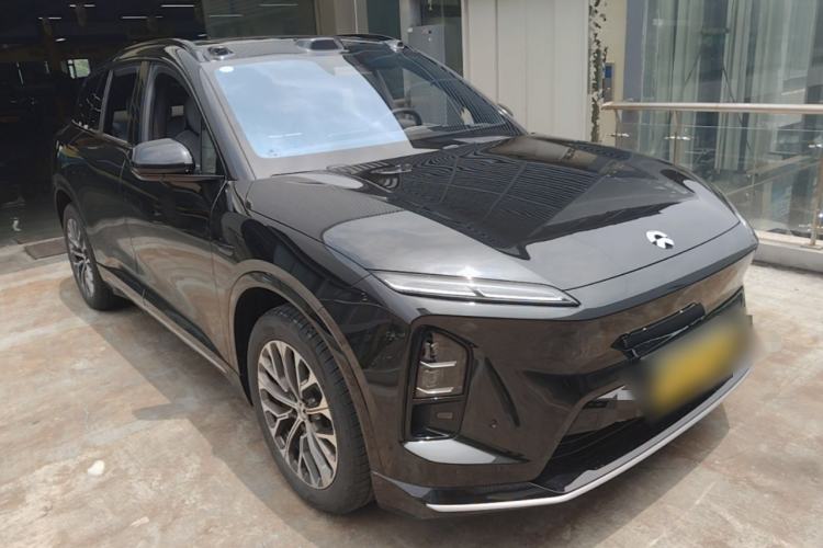 Used Nio ES6 2025 75 kWh Front Right 45 Deg