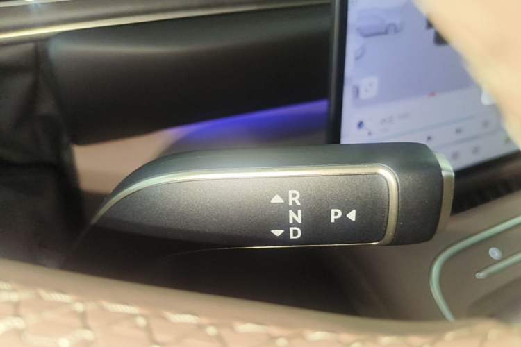 Used Nio ES6 2025 75 kWh Gear Lever