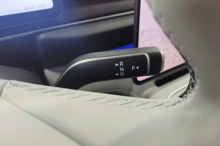 Used Nio ES6 2025 75 kWh Gear Lever