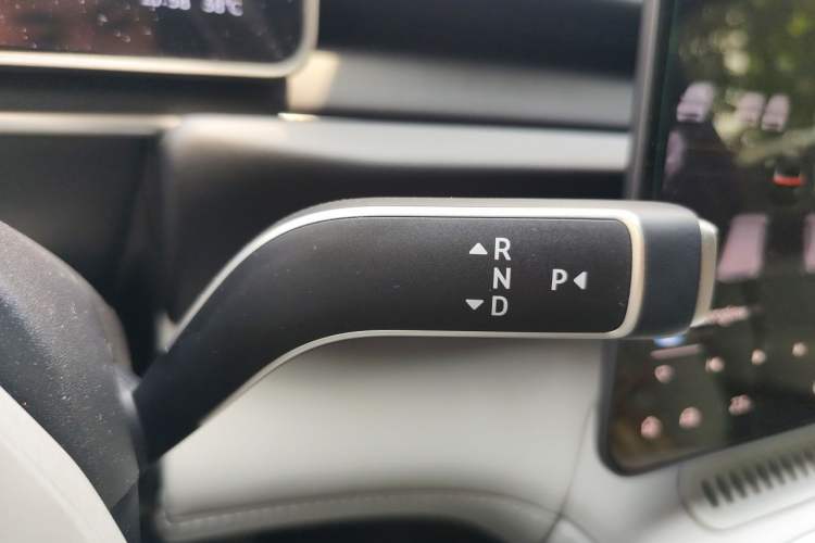 Used Nio ES6 2025 75 kWh Gear Lever