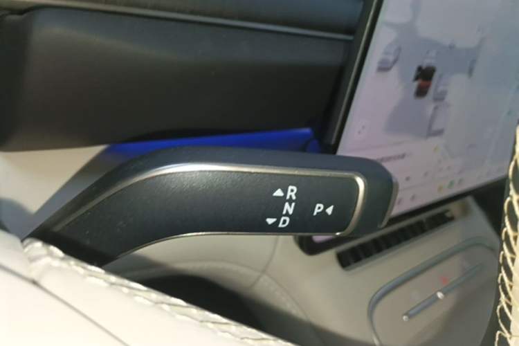 Used Nio ES6 2025 75 kWh Gear Lever