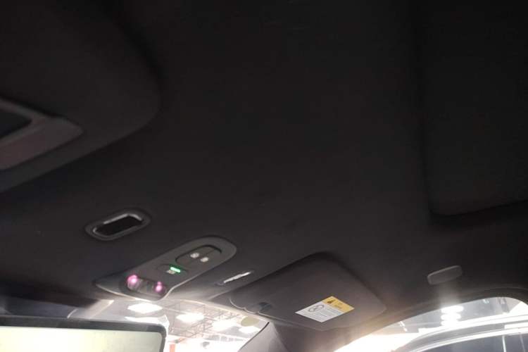 Used Nio ES6 2025 75 kWh Headliner