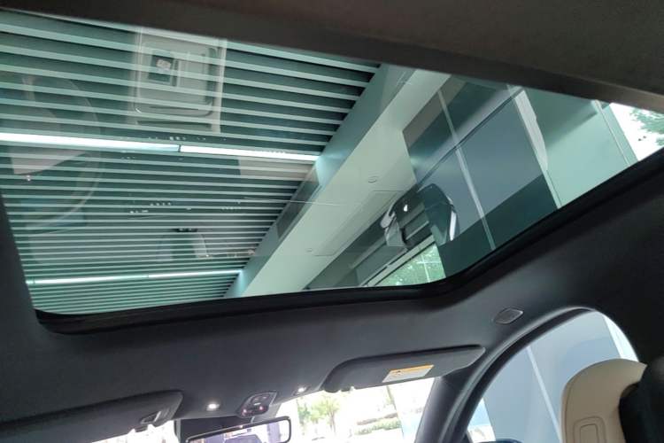 Used Nio ES6 2025 75 kWh Headliner