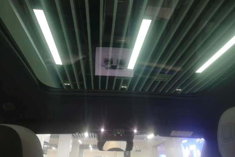 Used Nio ES6 2025 75 kWh Headliner