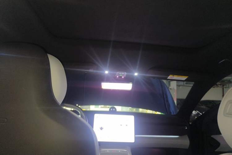 Used Nio ES6 2025 75 kWh Headliner
