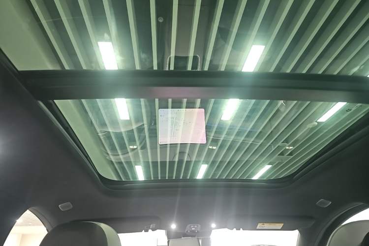 Used Nio ES6 2025 75 kWh Headliner