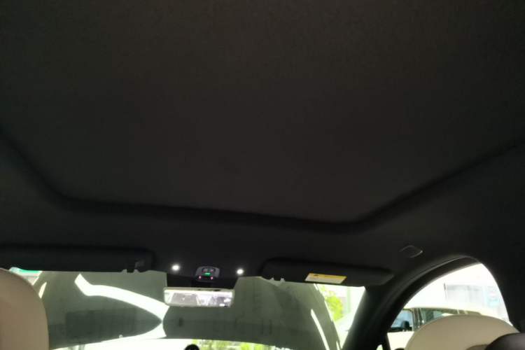 Used Nio ES6 2025 75 kWh Headliner