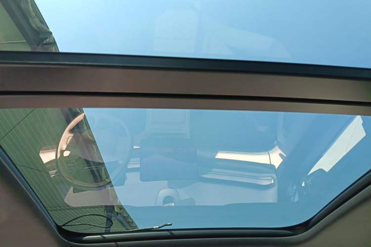 Used Nio ES6 2025 75 kWh Headliner