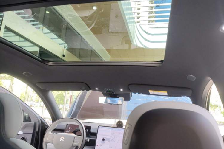 Used Nio ES6 2025 75 kWh Headliner